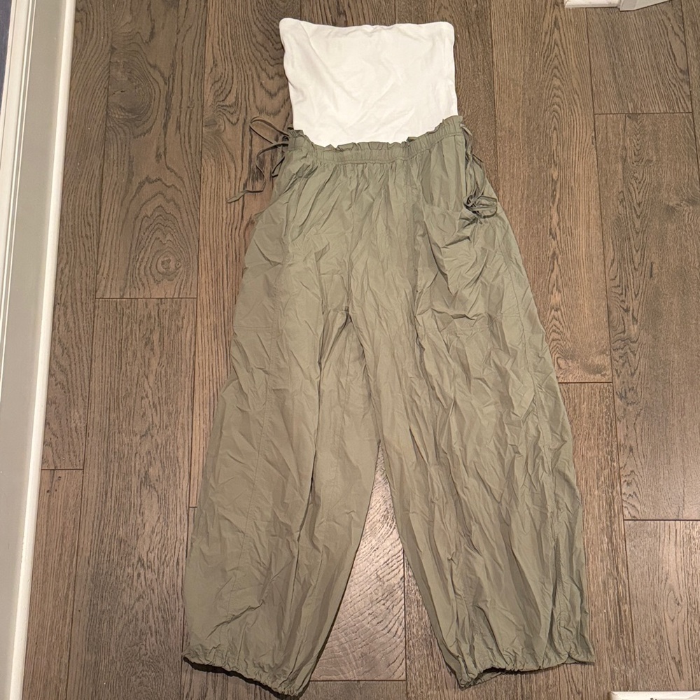 Stylish Two-Tone Jumpsuit in Olive and White